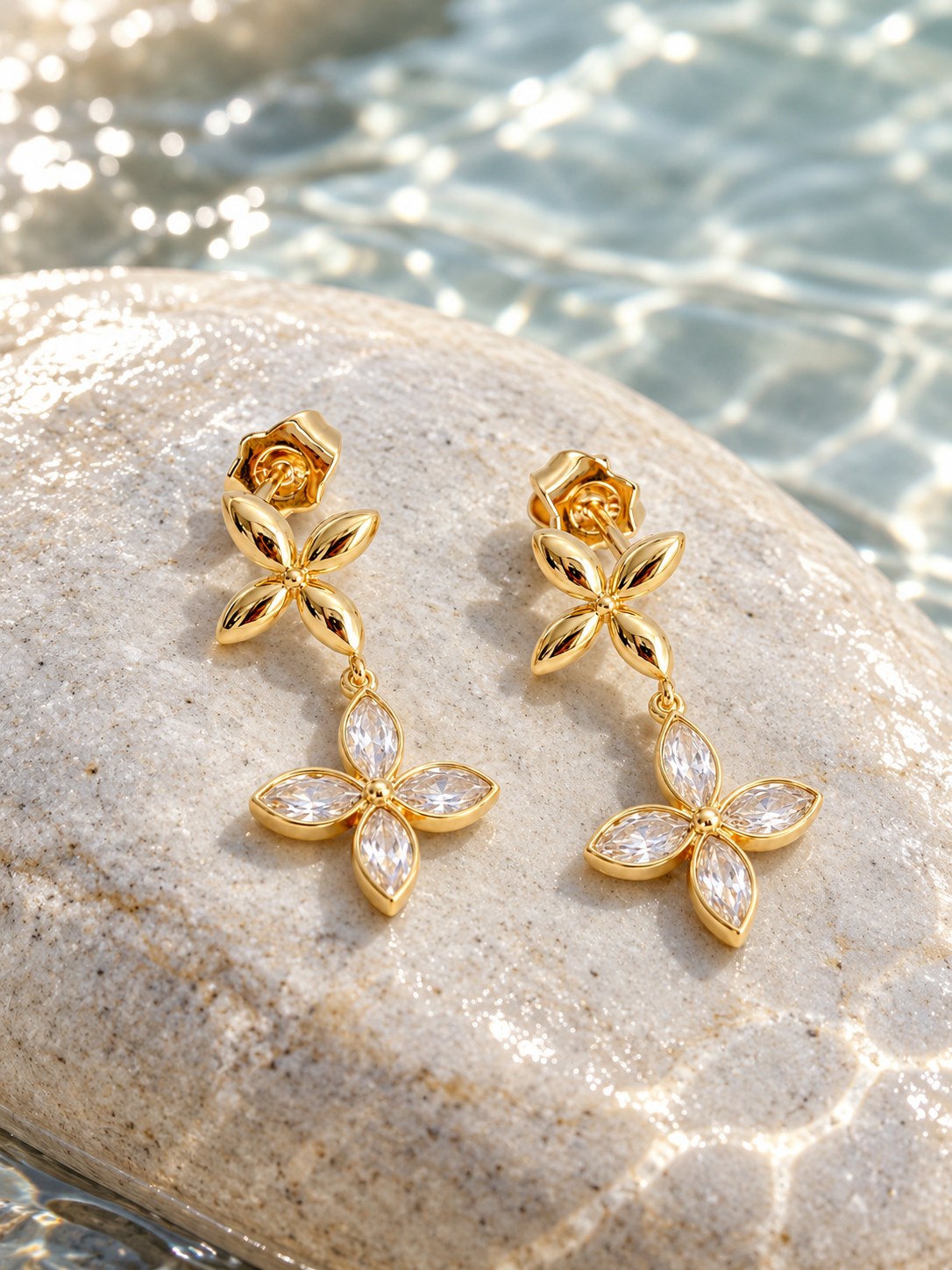 Arete Trebol Circónes · Lifestyle · Anturia
