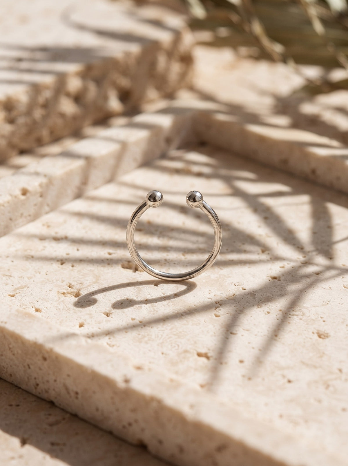 Earcuff Plateado Liso · Lifestyle · Anturia