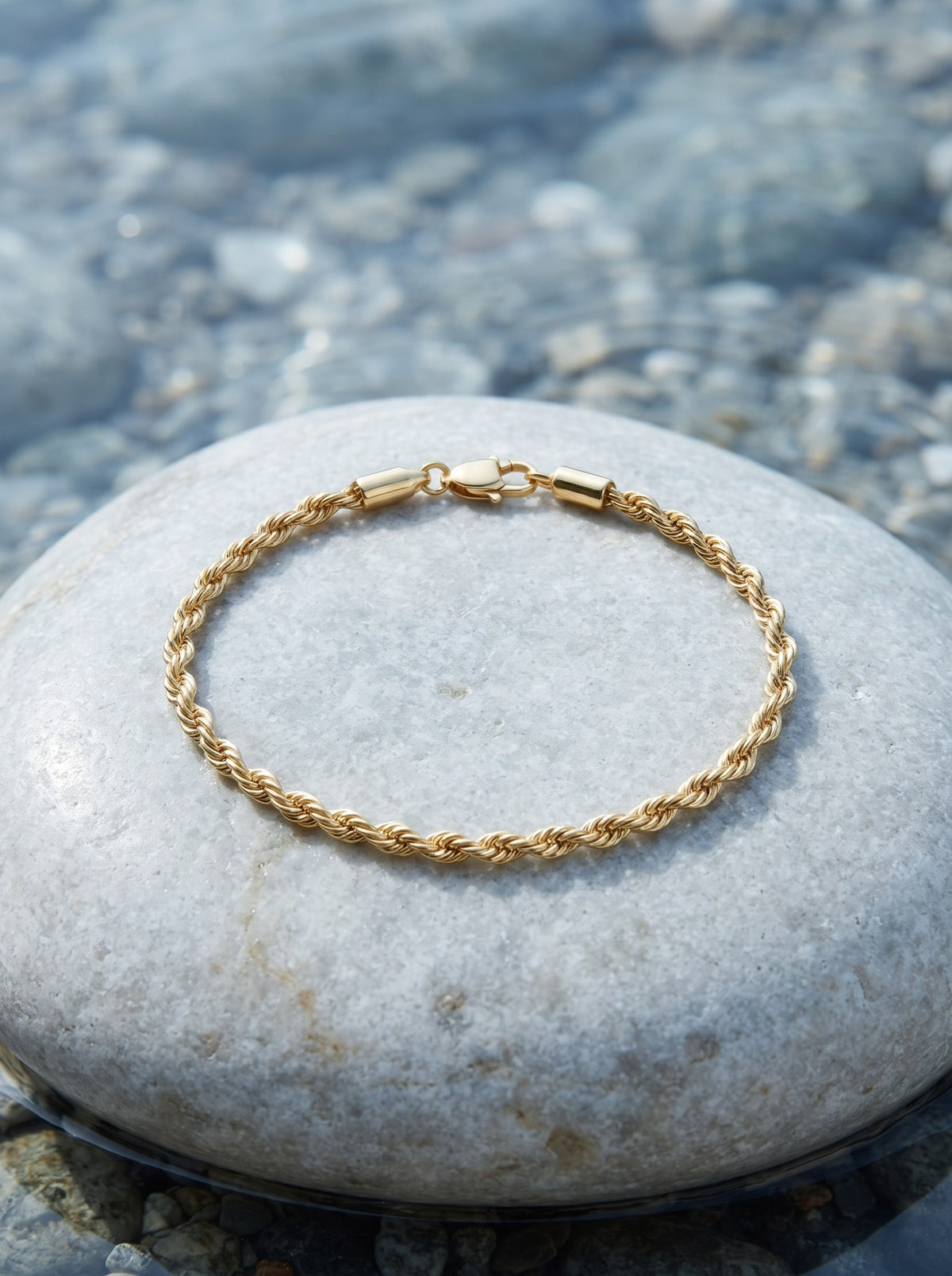 Pulsera Laso Pequeño Dorado · Lifestyle · Anturia