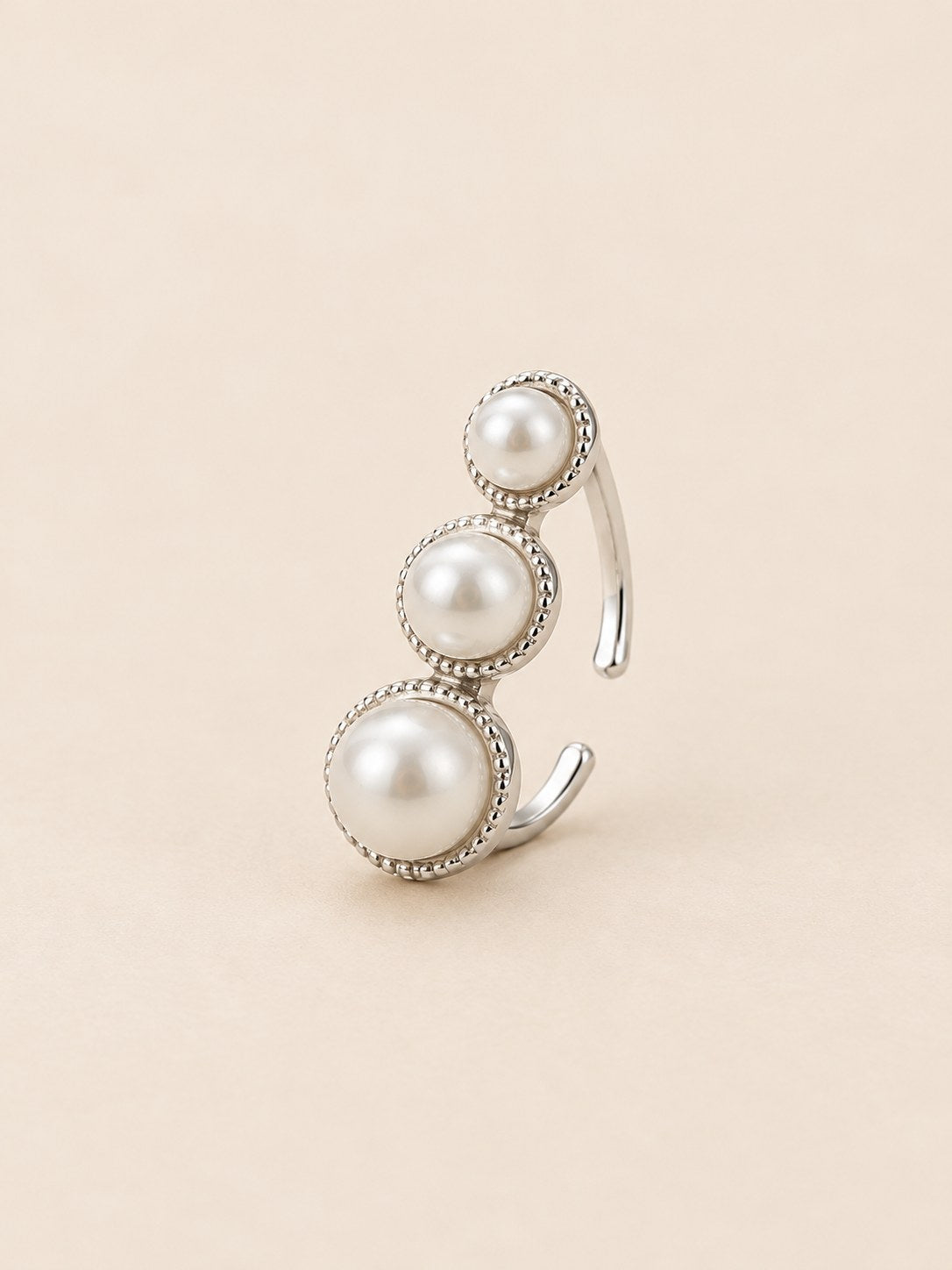 Earcuff Perlas Plateado · Hero · Anturia