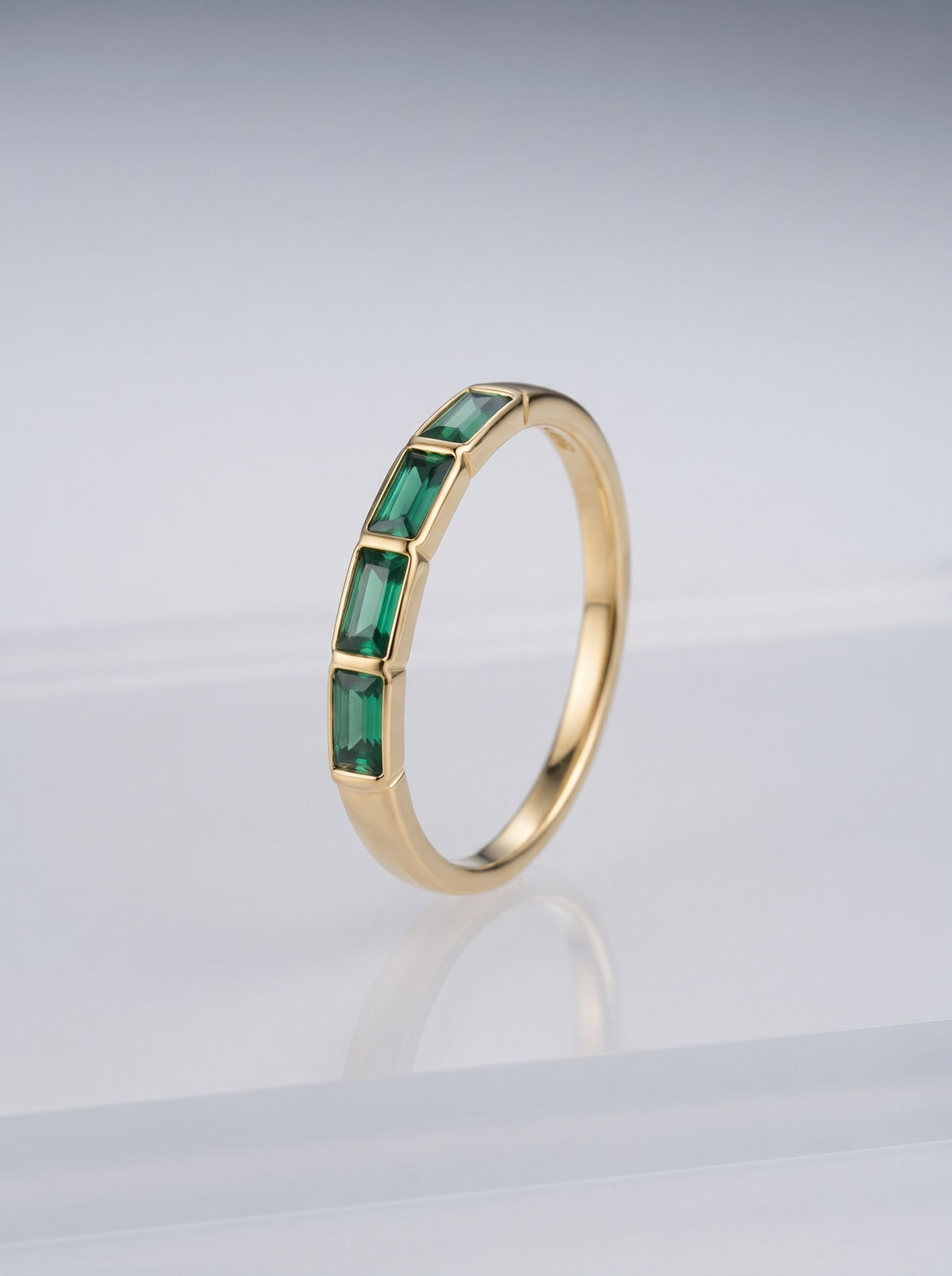 Anillo Circónes Esmeralda · Macro · Anturia