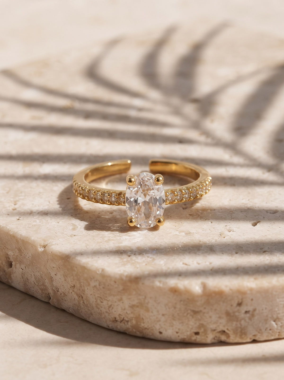 Anillo Tipo Compromiso Circón Grande · Lifestyle · Anturia