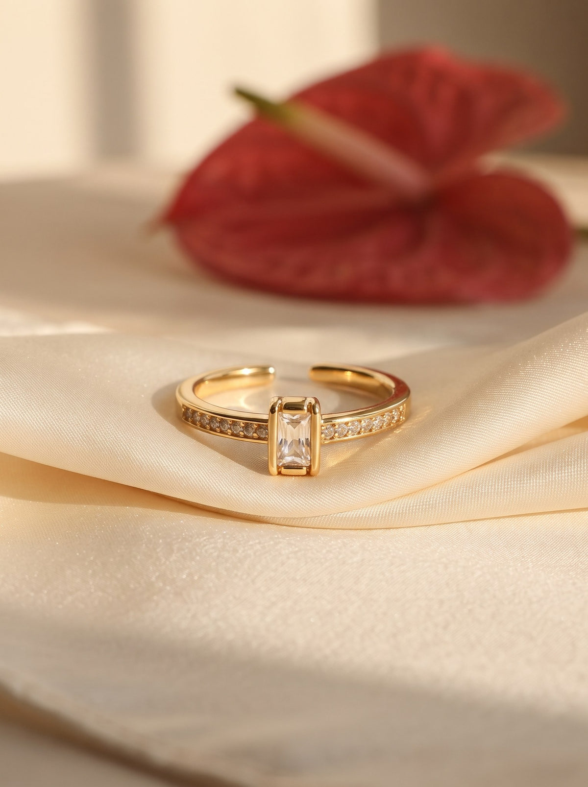 Anillo Tipo Compromiso Cuadrado Baguette · Lifestyle · Anturia