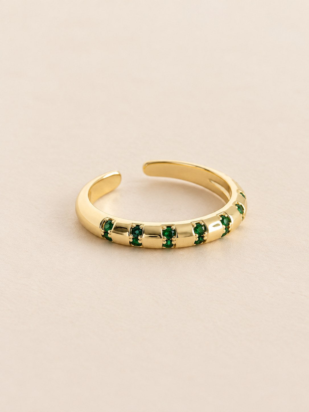 Anillo Circón Incrustado Verde · Hero · Anturia