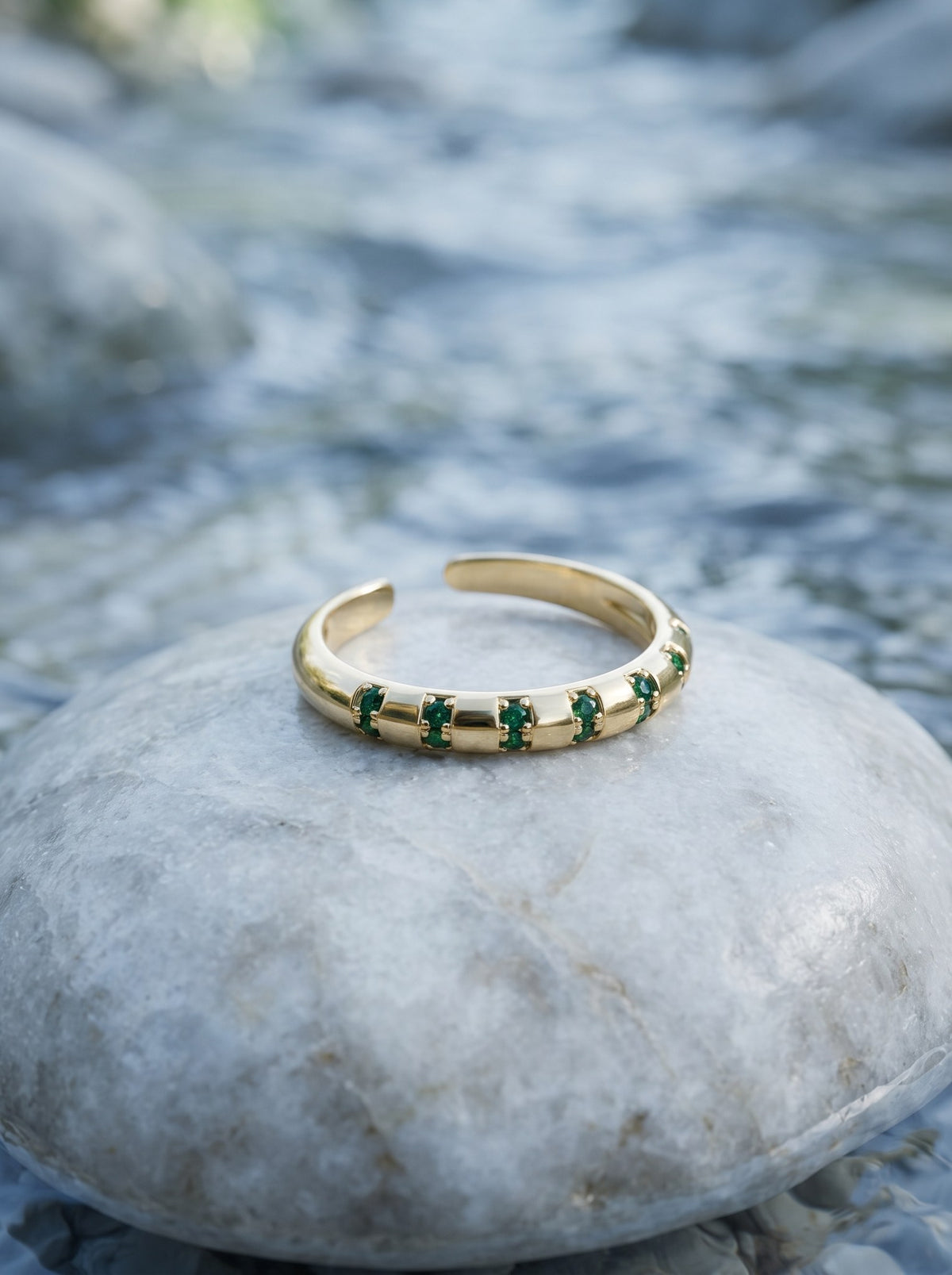 Anillo Circón Incrustado Verde · Lifestyle · Anturia