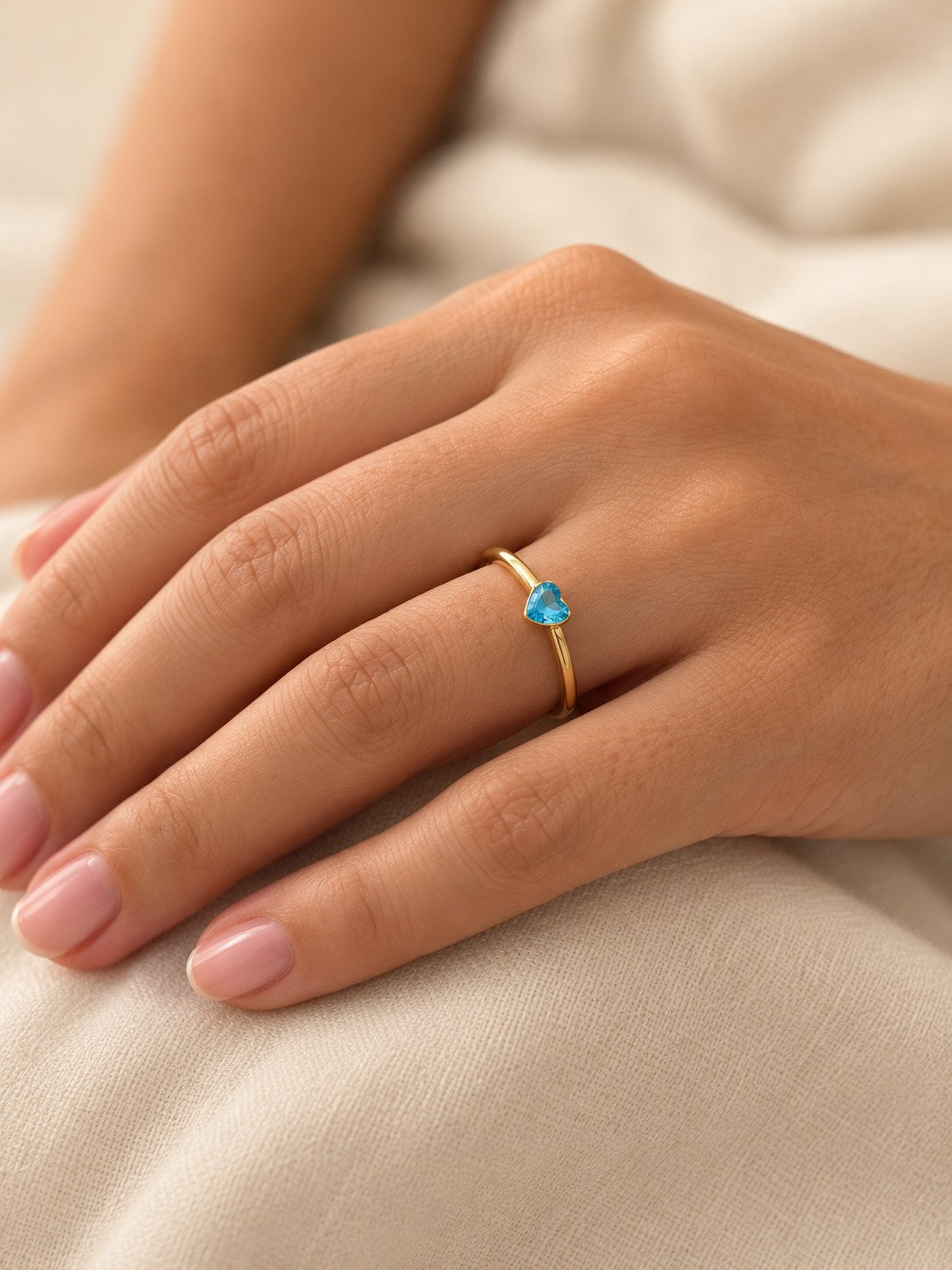 Anillo Corazon Mini Azul · Modelo · Anturia