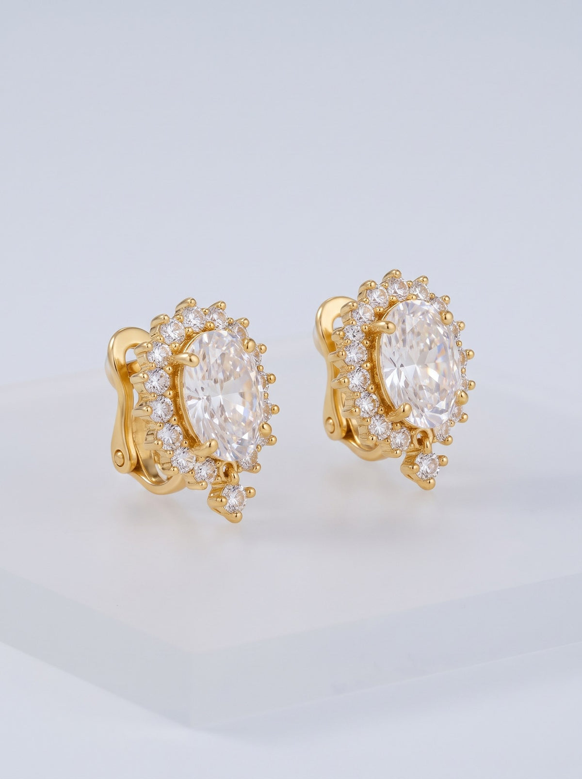 Arete De Presion Luxury Dorado · Macro · Anturia