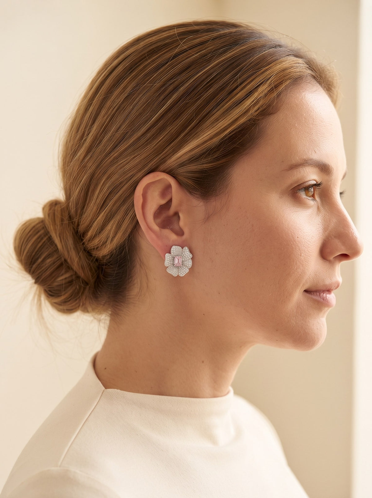 Arete Flor Plateado Microcircón Circón Rosa · Modelo · Anturia