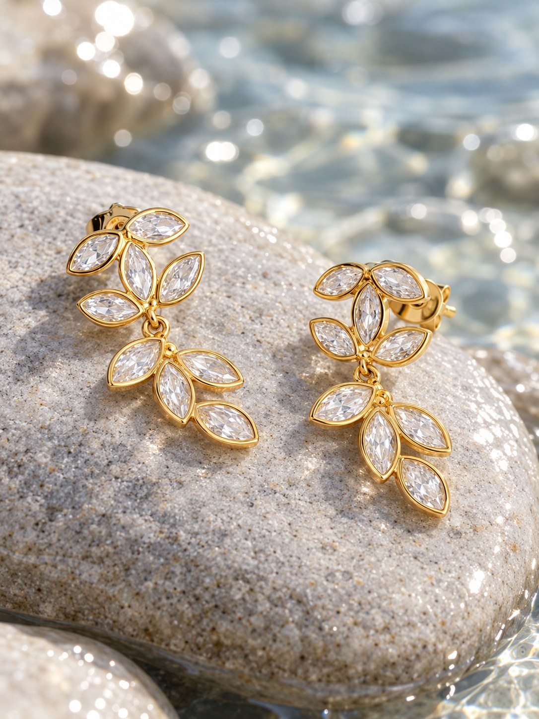 Arete Hoja Circónes · Lifestyle · Anturia