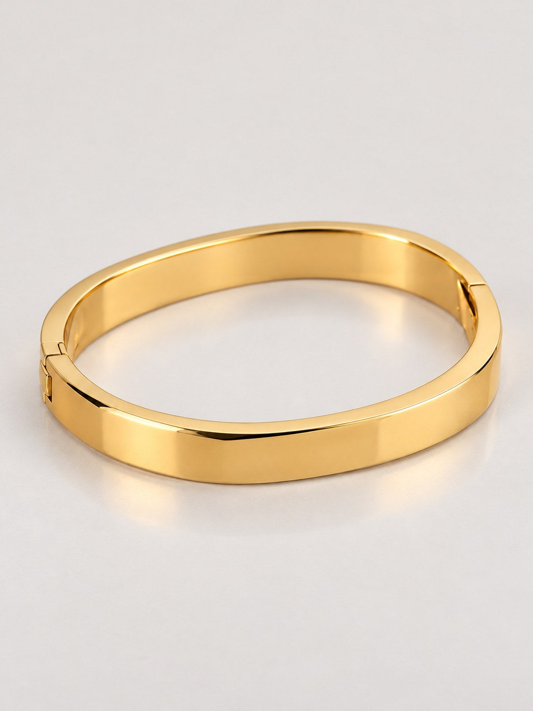 Brazalete Sencillo Dorado · Macro · Anturia