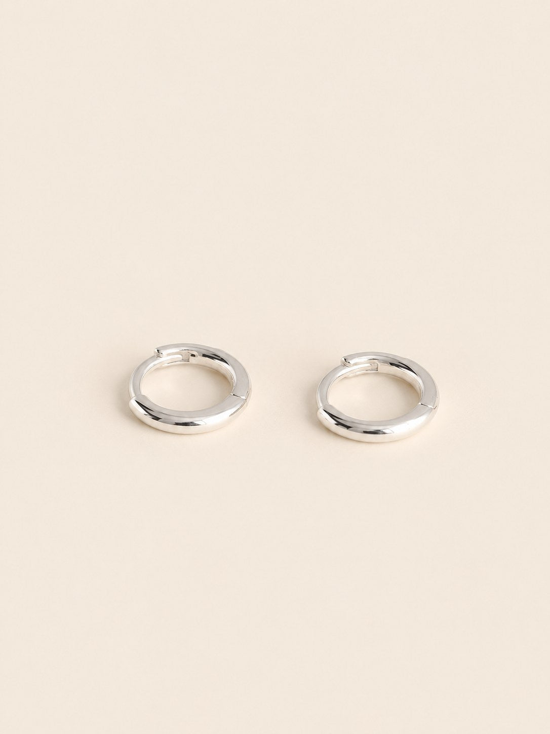 Candonga 8mm Lisa Baño Plata · Hero · Anturia