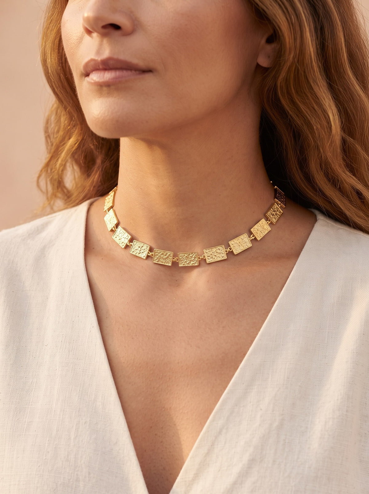 Collar Egipcio Cuadrado · Modelo · Anturia