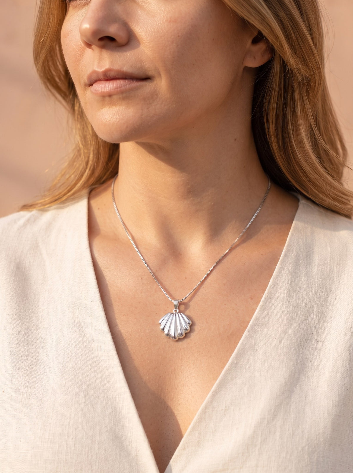 Collar Concha · Modelo · Anturia