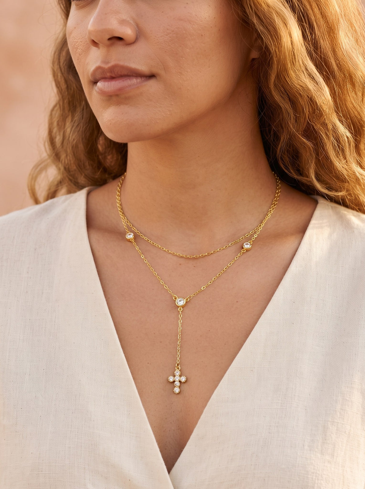 Corbatin Doble Cruz · Modelo · Anturia