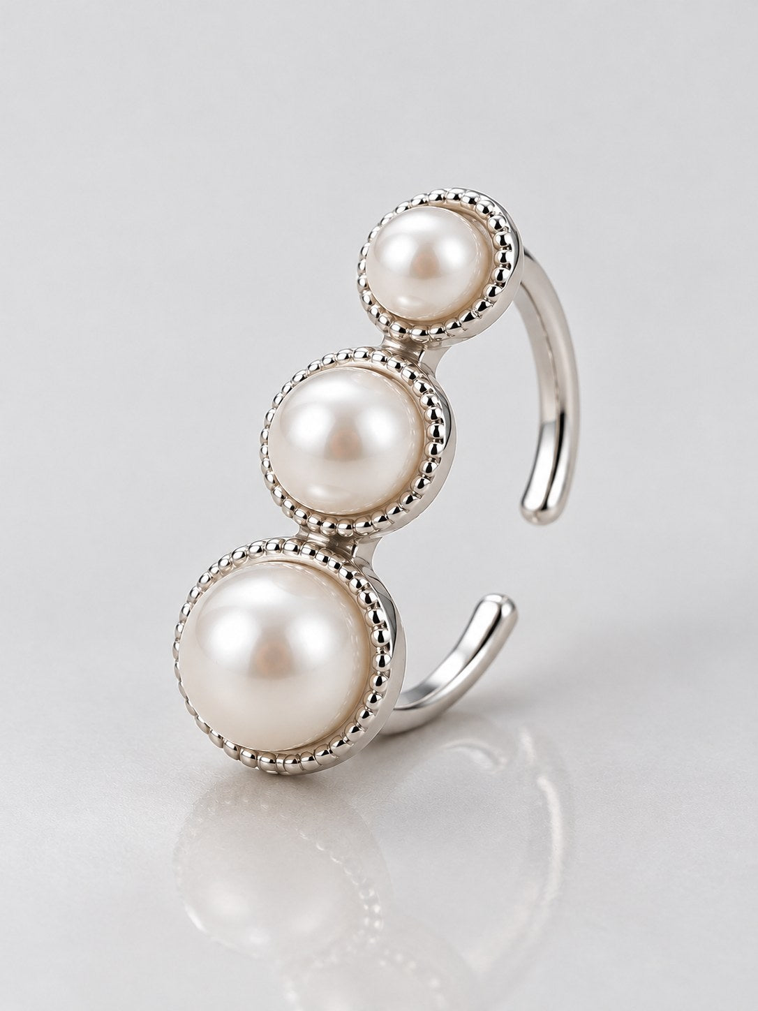 Earcuff Perlas Plateado · Macro · Anturia