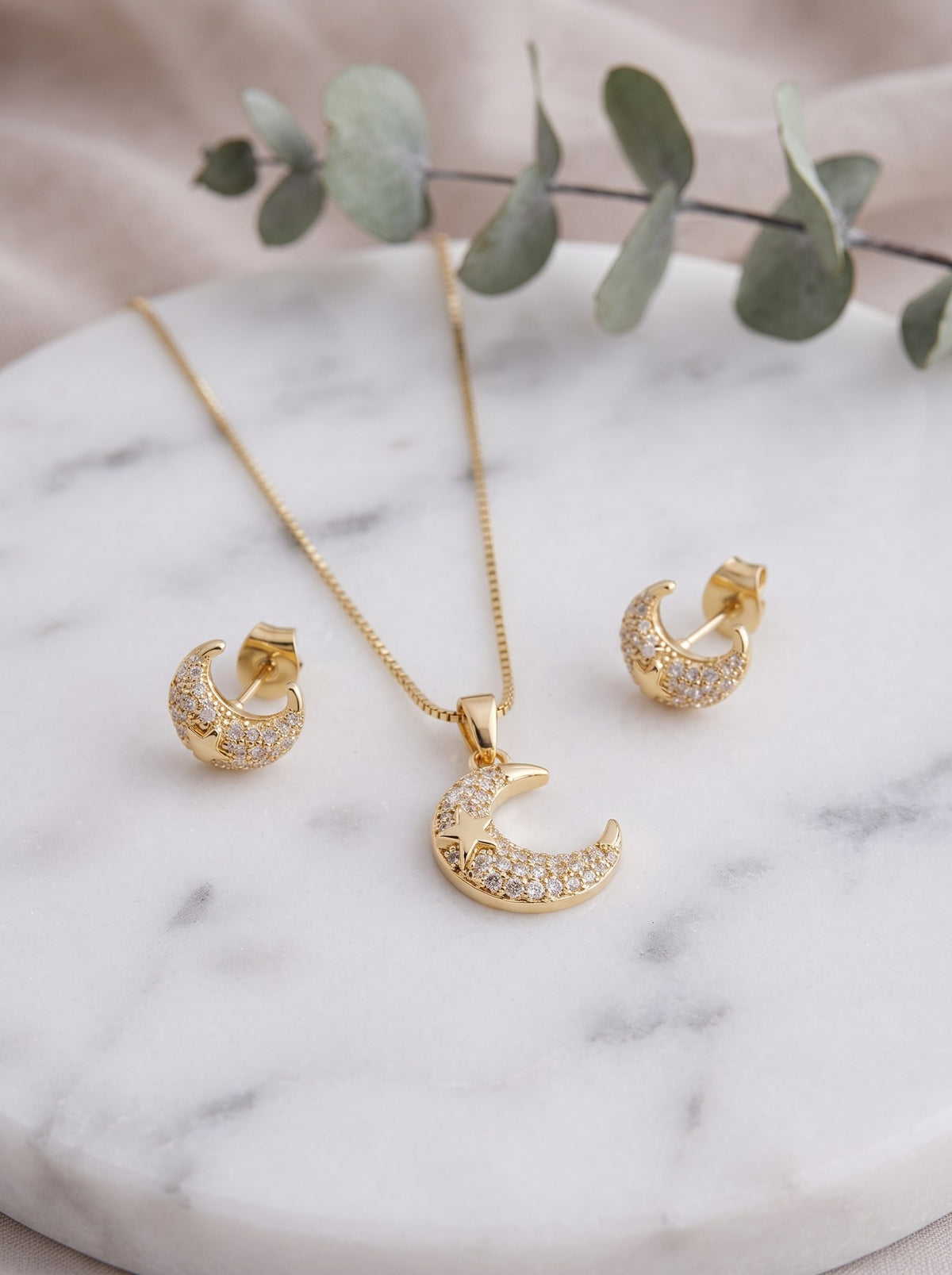 Juego Media Luna Microcircones Dorado · Lifestyle · Anturia