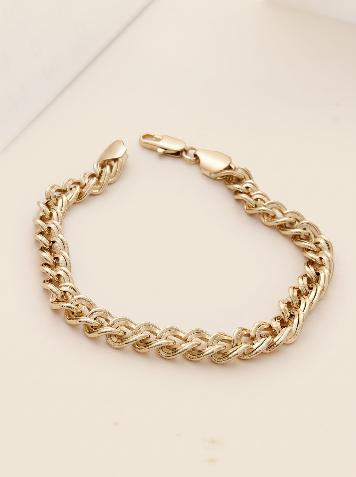 Pulsera Eslabones Gruesa Dorado · Hero · Anturia