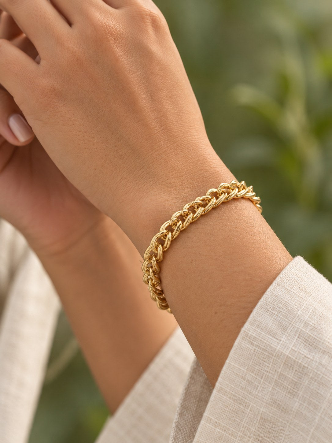 Pulsera Eslabones Gruesa Dorado · Modelo · Anturia