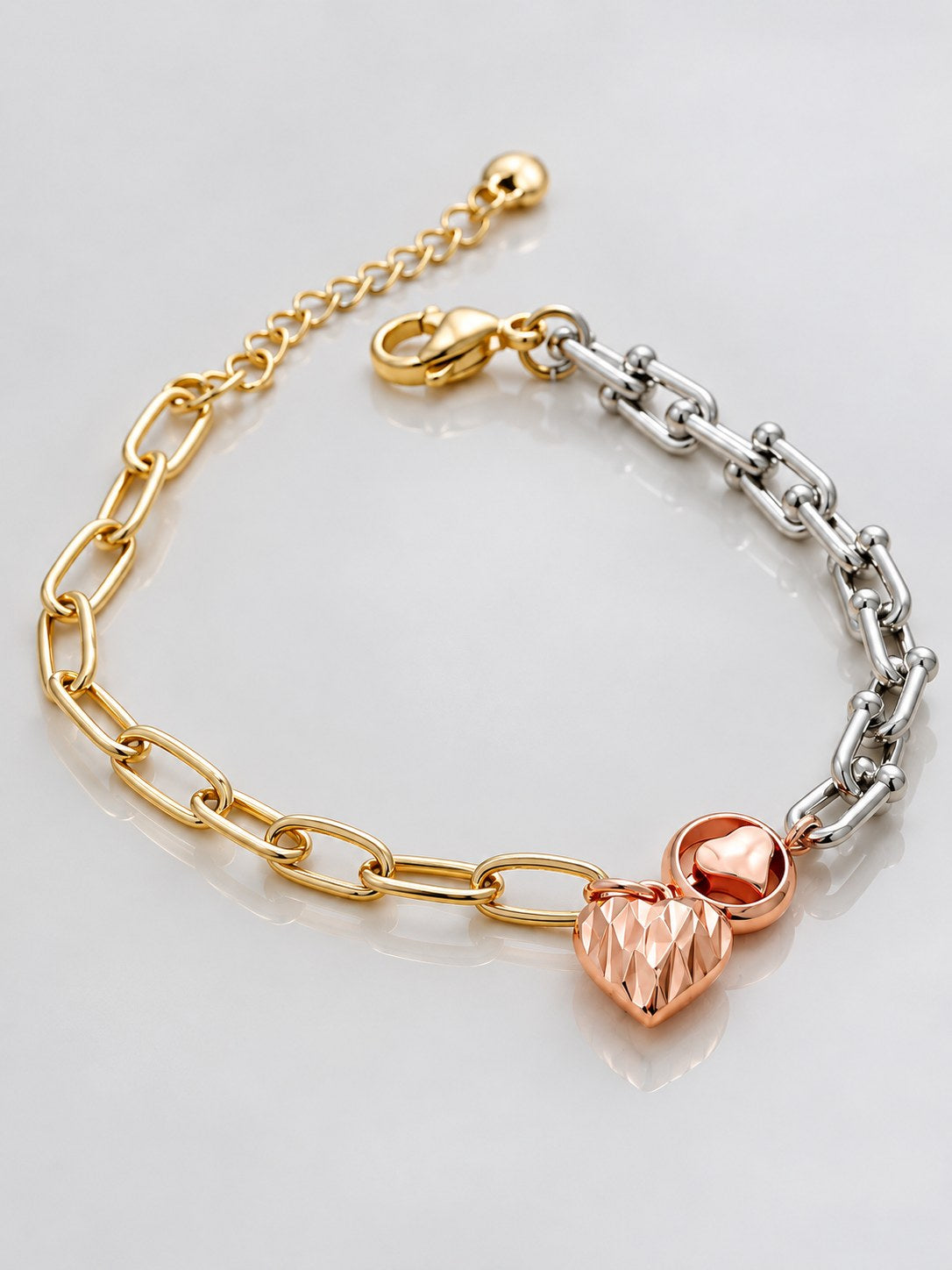 Pulsera 3 Oros Corazon Diamantado · Macro · Anturia