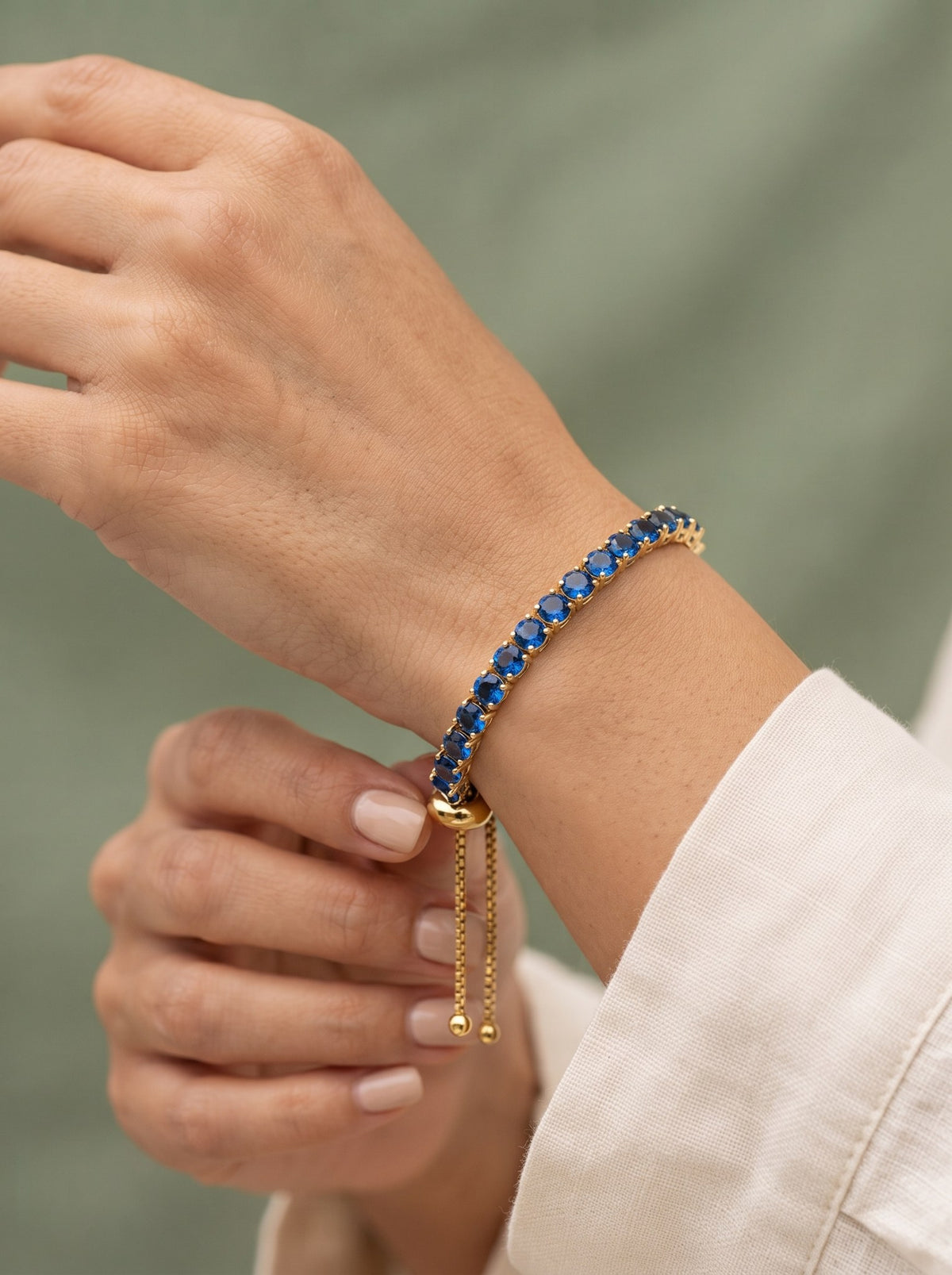 Pulsera Tipo Tennis Azul Graduable · Modelo · Anturia