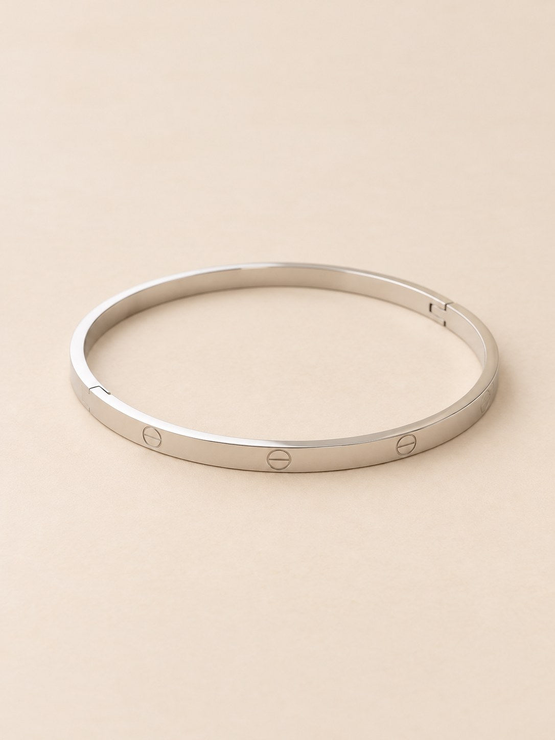 Brazalete Raíz Plateado · Hero · Anturia