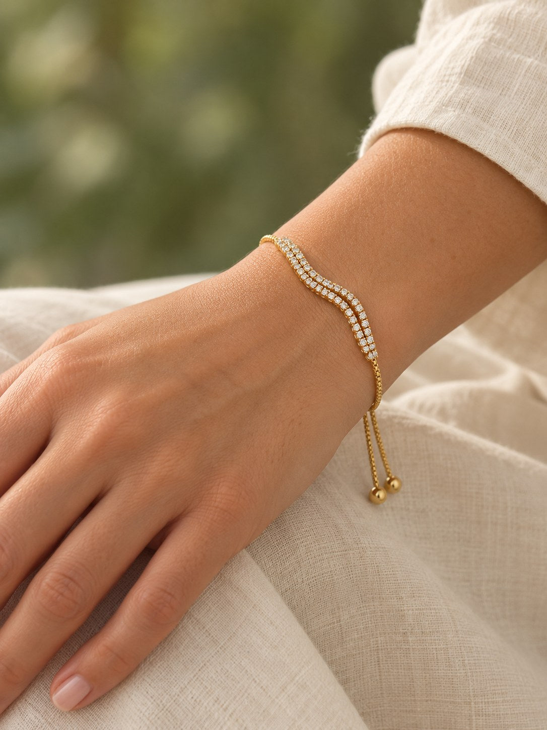 Pulsera Mini Tenis Graduable Dorado · Modelo · Anturia