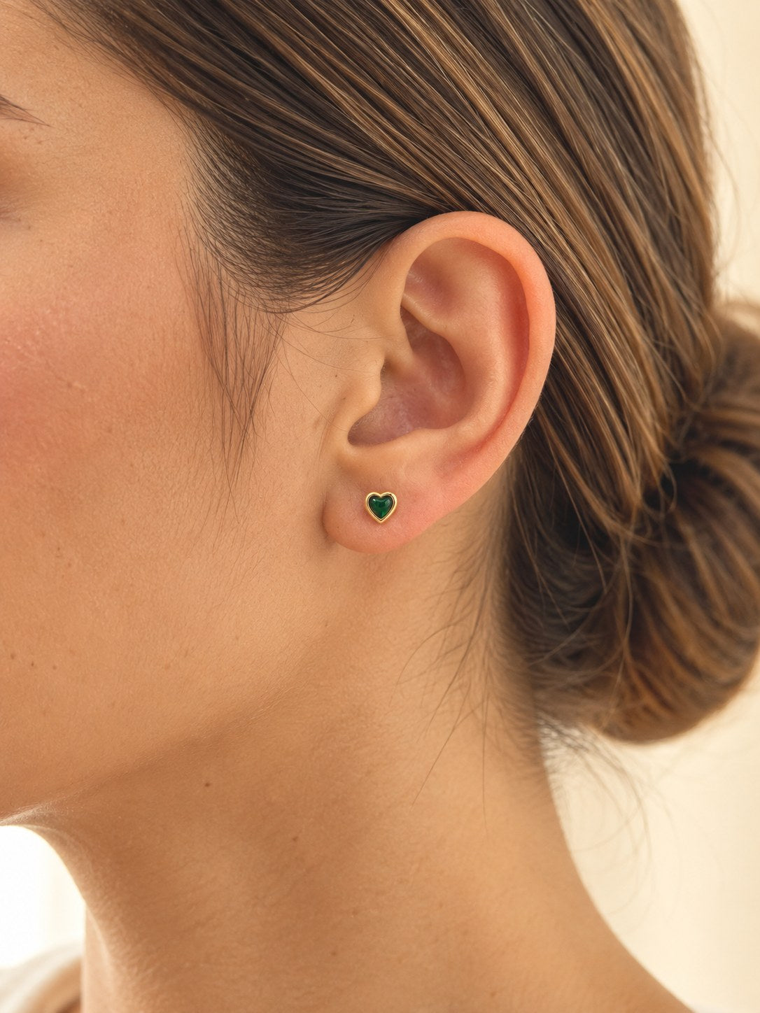Topo Mini Corazon Circón Esmeralda · Modelo · Anturia
