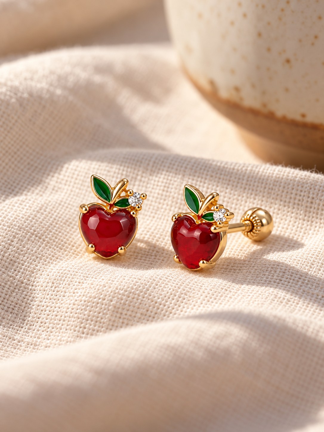 Topo Seguridad Corazón Manzana Roja · Lifestyle · Anturia