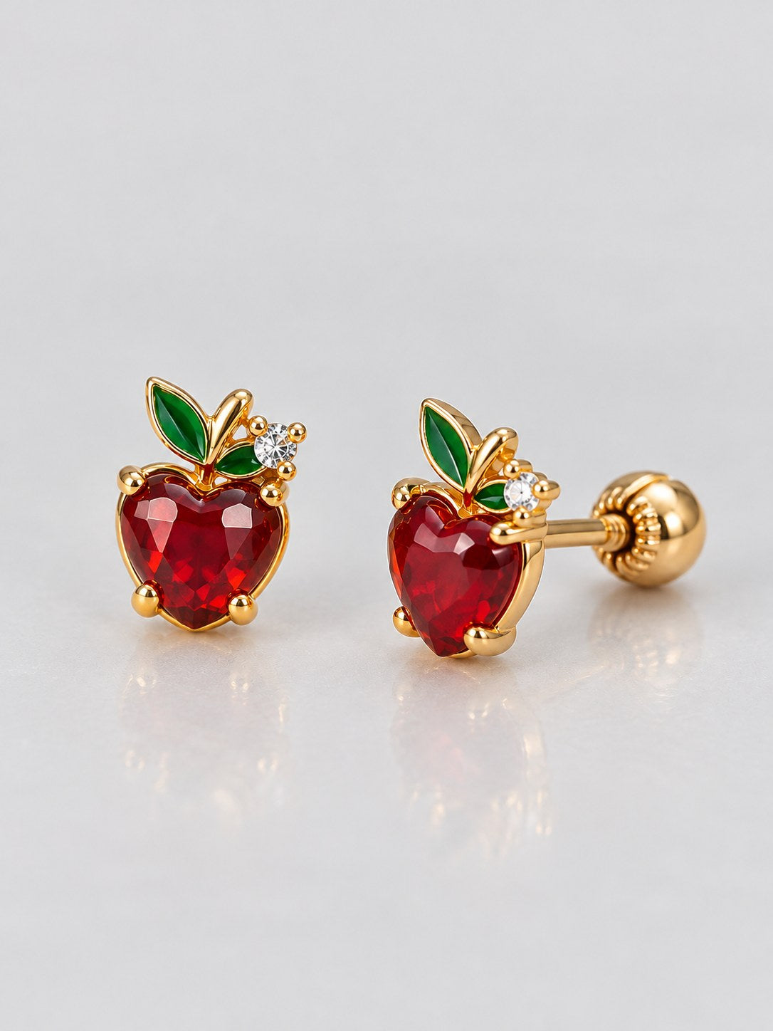 Topo Seguridad Corazón Manzana Roja · Macro · Anturia